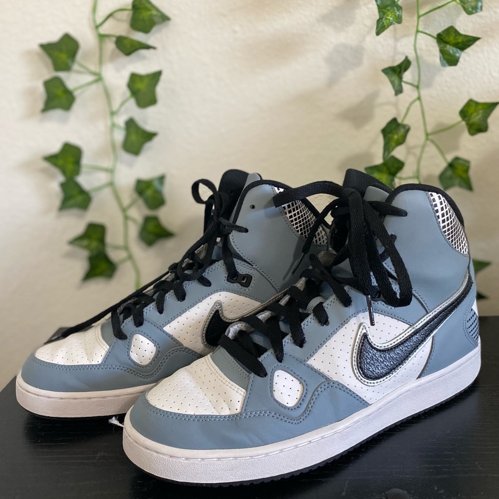 Nike shoes ✔️